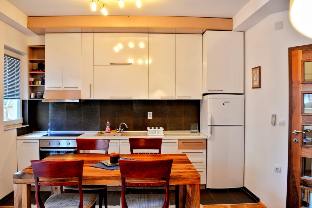 Apartments Elena โอครีด ภายนอก รูปภาพ