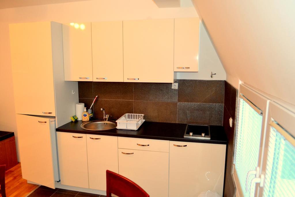 Apartments Elena โอครีด ภายนอก รูปภาพ