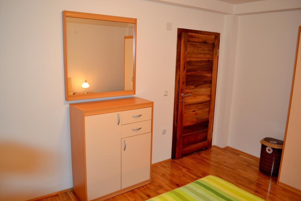 Apartments Elena โอครีด ภายนอก รูปภาพ