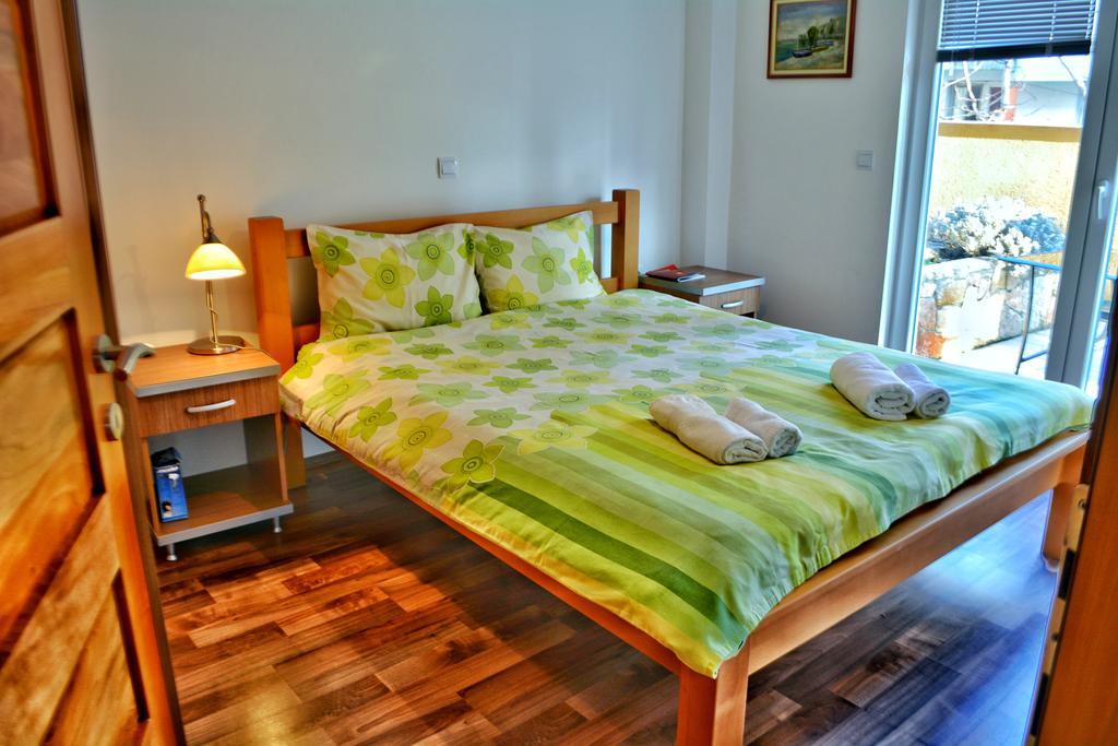 Apartments Elena โอครีด ภายนอก รูปภาพ