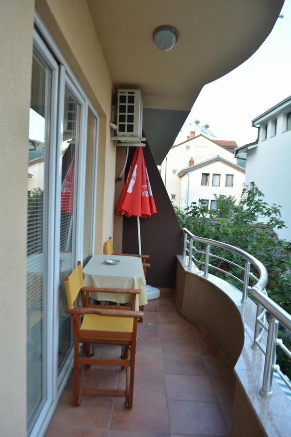 Apartments Elena โอครีด ภายนอก รูปภาพ