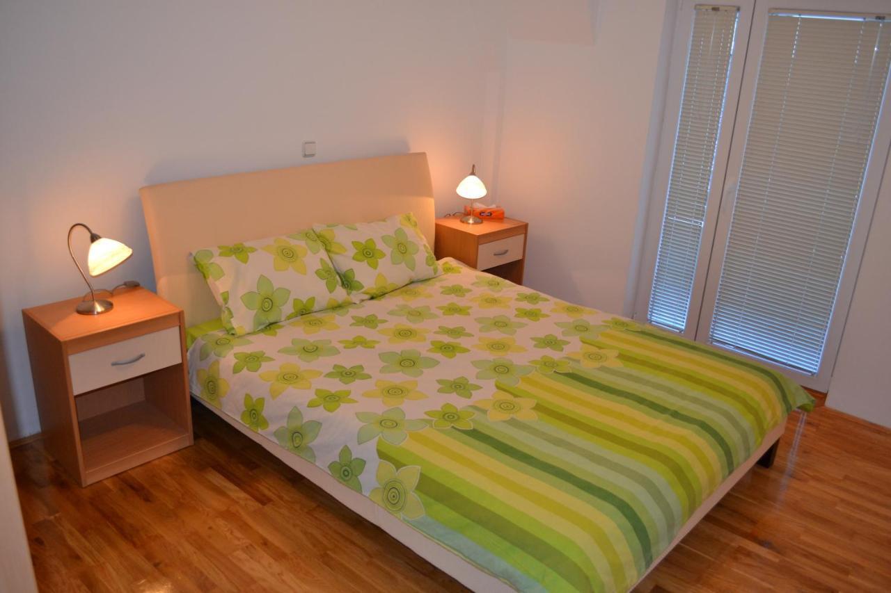 Apartments Elena โอครีด ภายนอก รูปภาพ